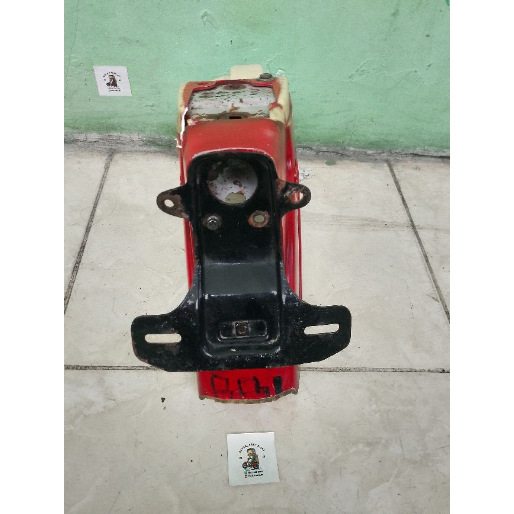 Spakbor Belakang Supercub C700 C800 Original