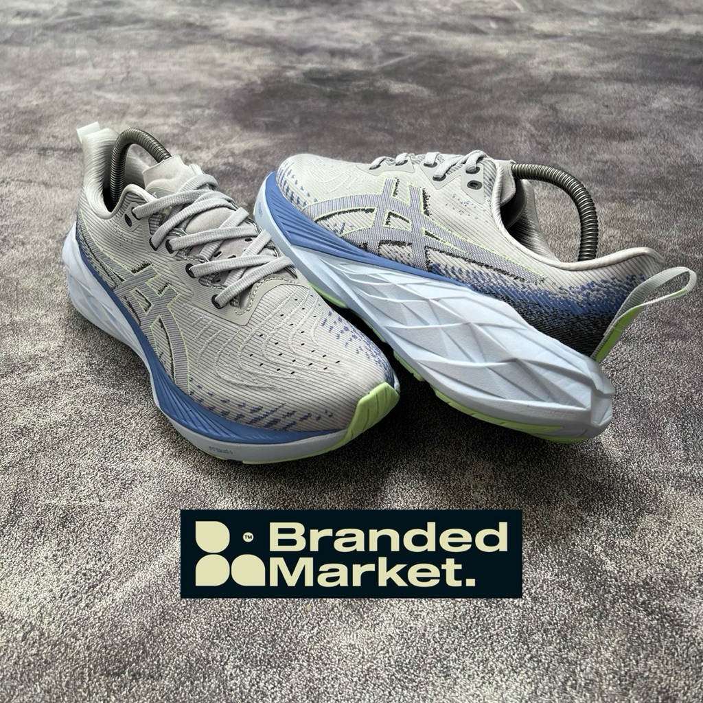 sepatu asics novablast 4 size 42.5 / 27 cm