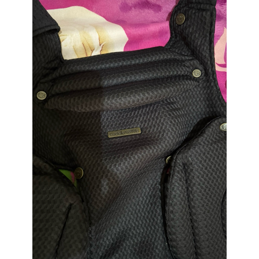 preloved gendongan cuddle me series wing me