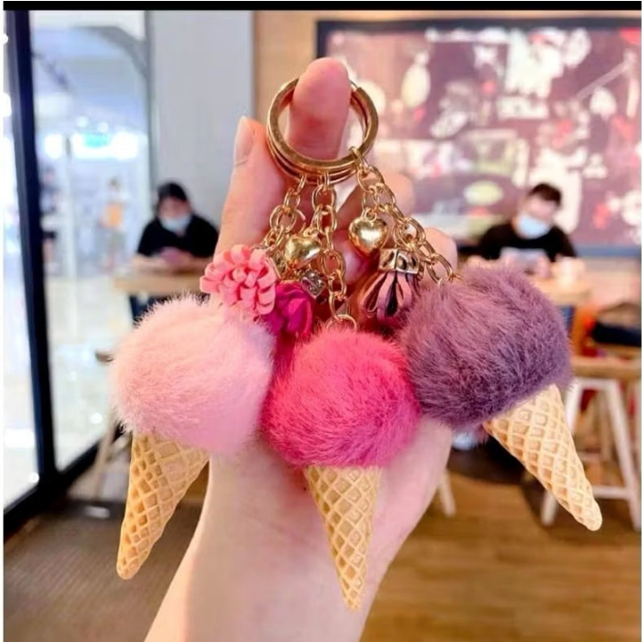 Gantungan Kunci Es Krim Bulu Model Baru - Aksesoris Tas Lucu Berbulu Cone Es Krim Untuk Wanita, Hadi