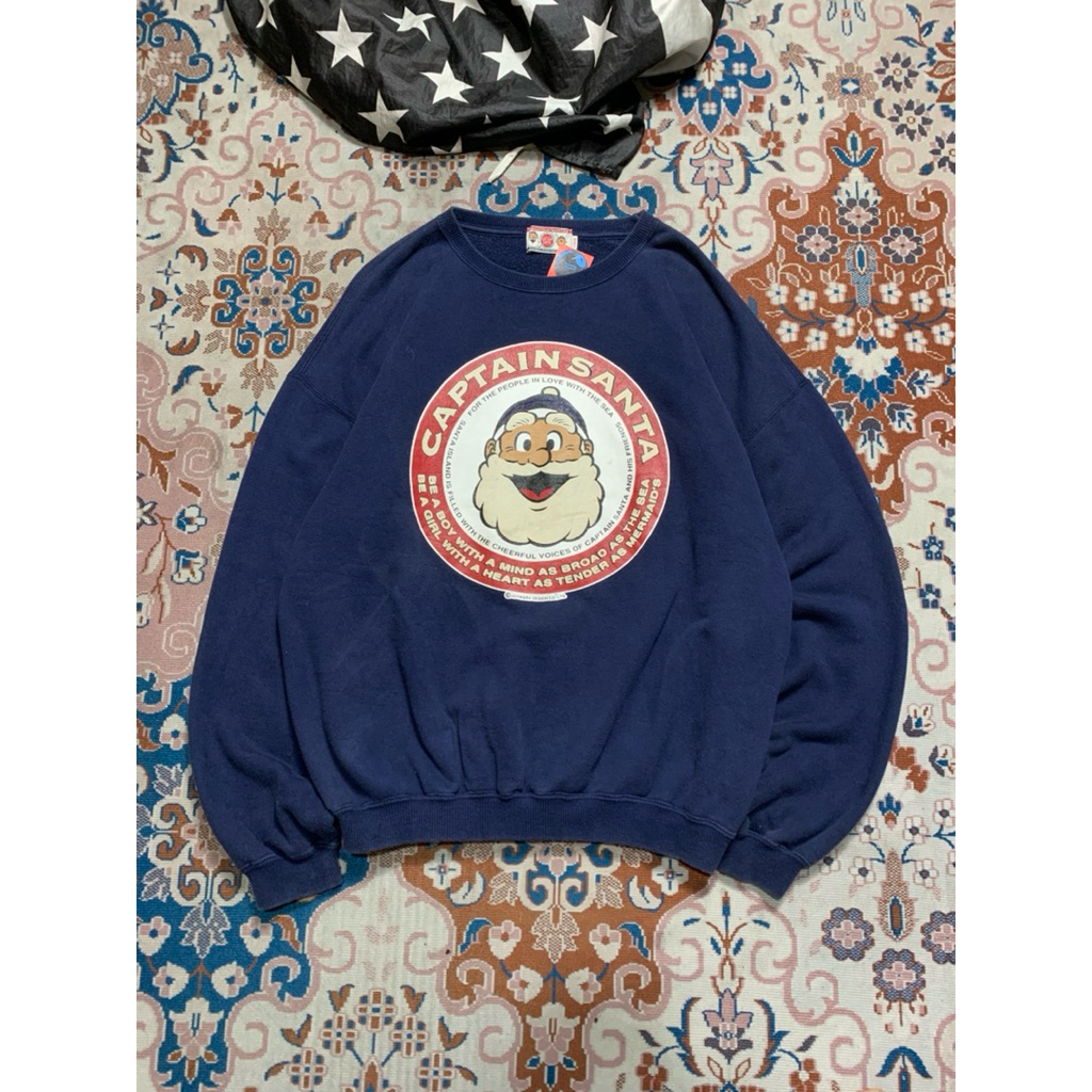 CREWNECK CAPTAIN SANTA