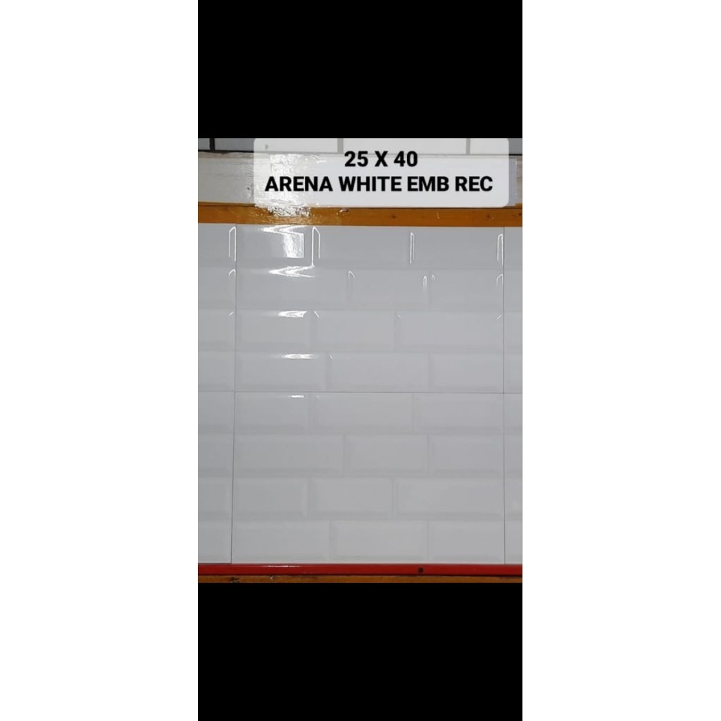 keramik dinding motif batu bata putih polos timbul ( sudah cutting)