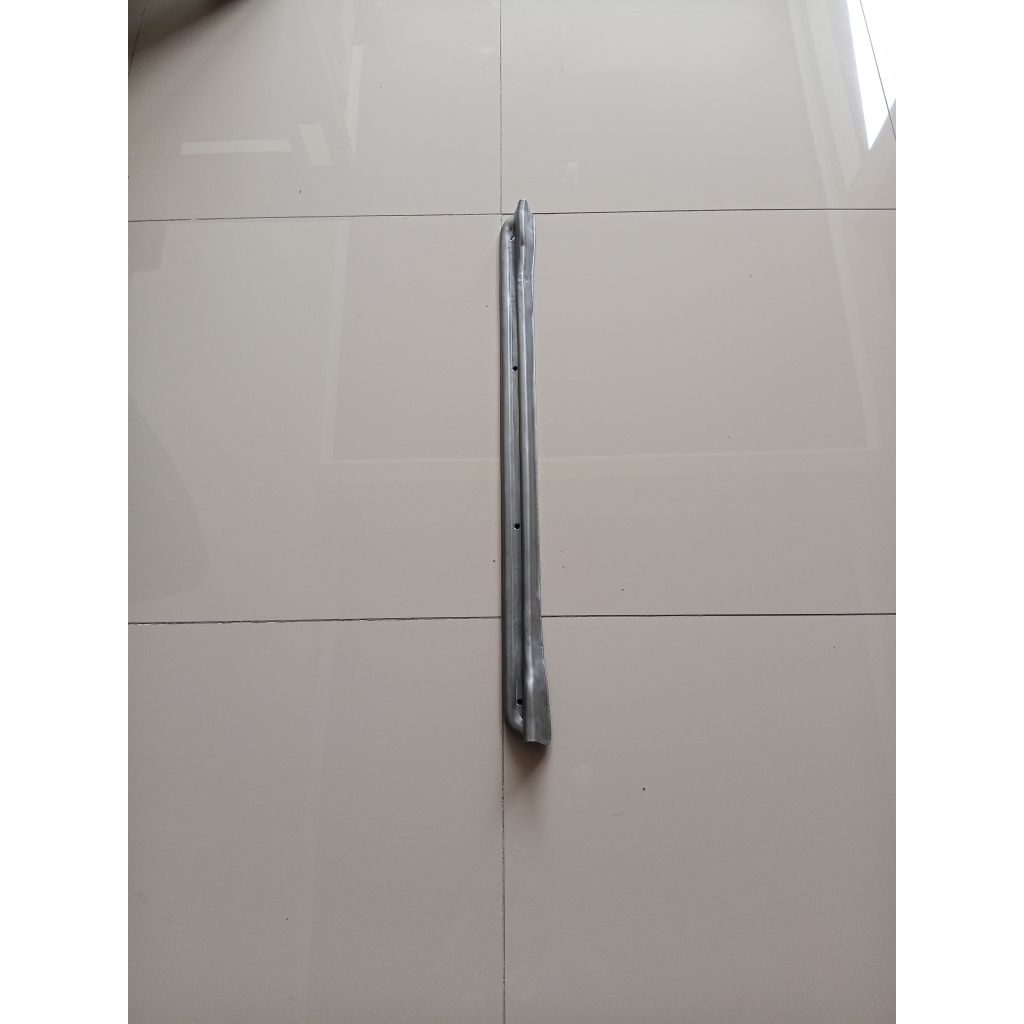 plat penjepit karpet belakang/bagasi kijang super,kijang grend