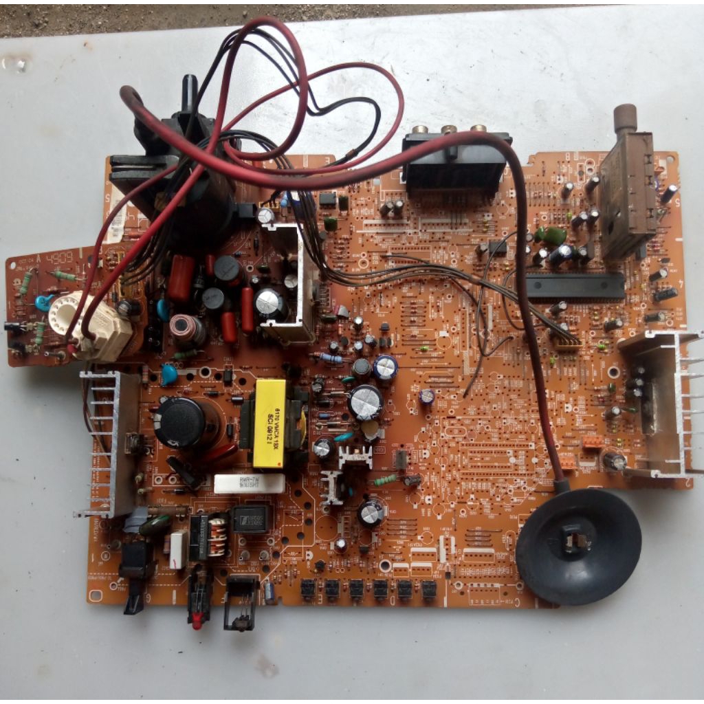 mesin tv LG slim 21inch,komponen lengkap, cabutan blm test/gambling