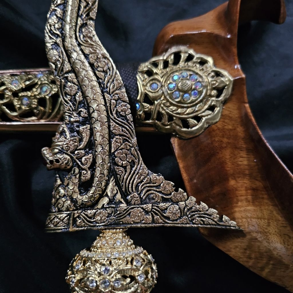 Keris Nogo Sosro II Luk 13 Kinatah Sepuh Emas Pamor Ngulit Semangka