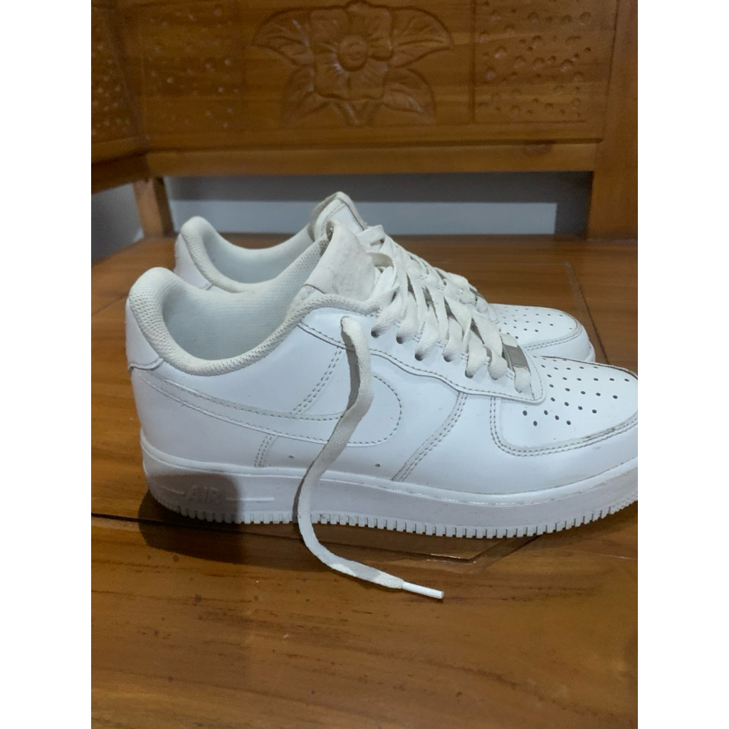 Air Force 1 triple white