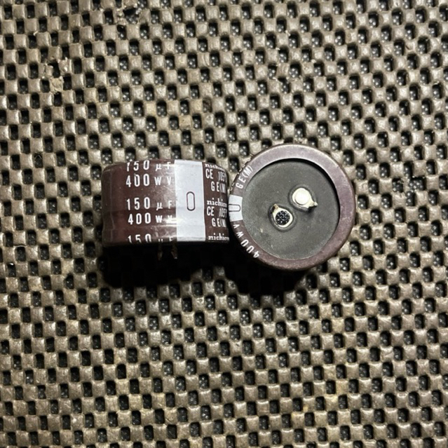 ELCO 400V 150UF (T2CM D3.5CM)