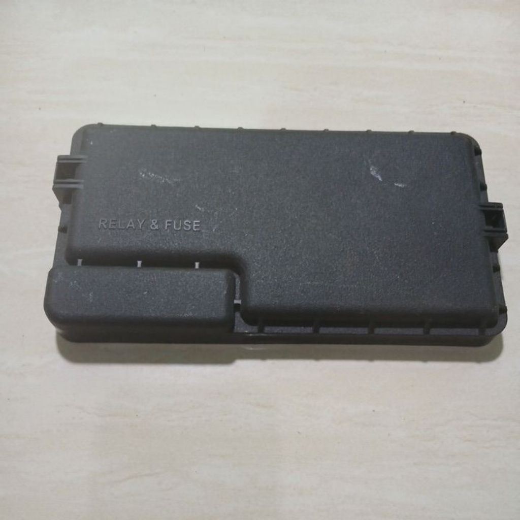 TUTUP BOX SEKRING MOBIL TOYOTA INNOVA ZENIX Original