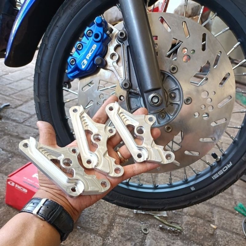breket kaliper CNC RCB DISC 300 PNP NINJA R RR
