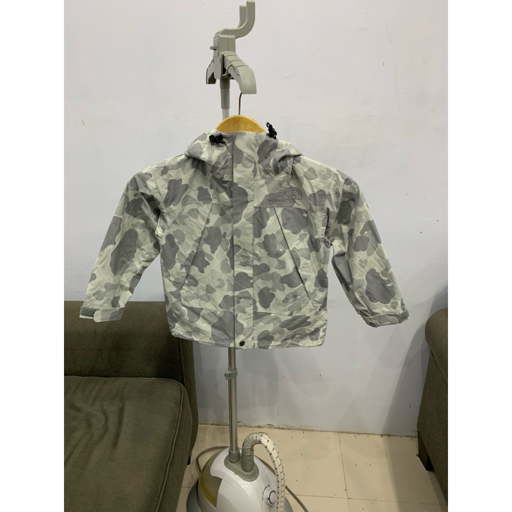 TNF The North Face Kids outdor gorpcore 4Y