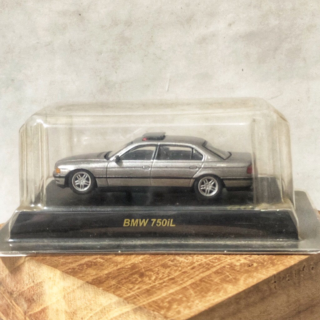 Kyosho BMW 750 iL Skala 1/87