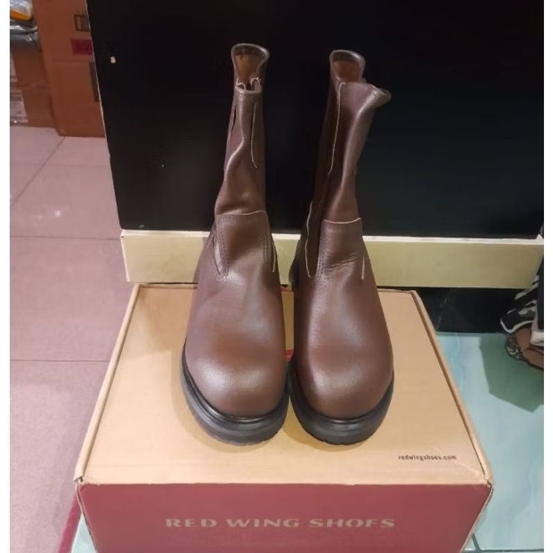BNIB Redwing Shoes 8264 Safety Shoes Original