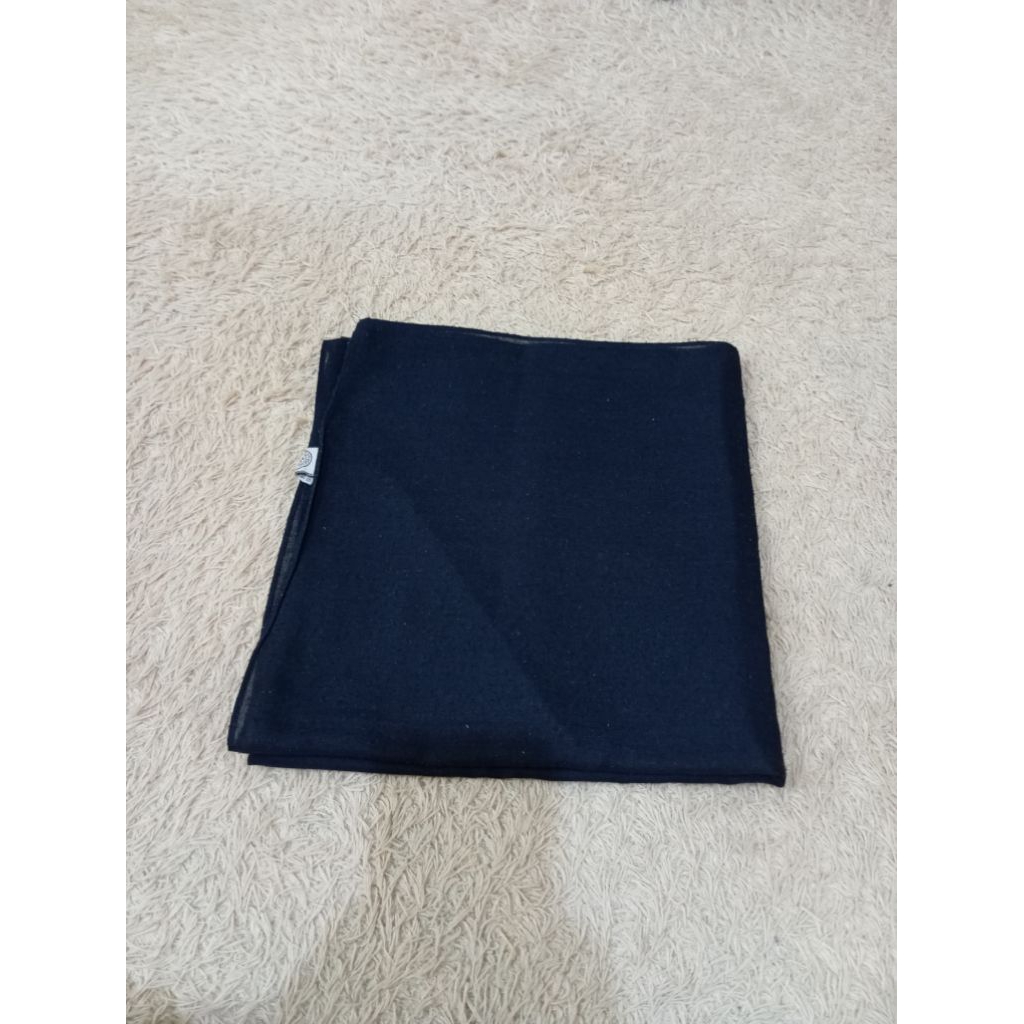 PRELOVED HIJAB SEGI EMPAT UMAMA BASIC VOAL HITAM