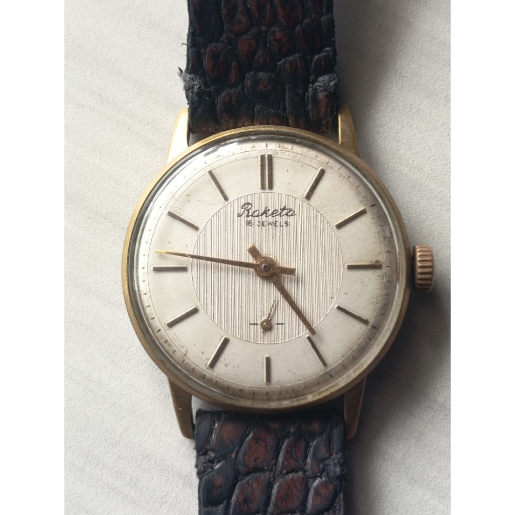 Jam Tangan Vintage RAKETA Sub Second Made In USSR Mesin Manual wound 16 jewels kondisi Normal dan ak