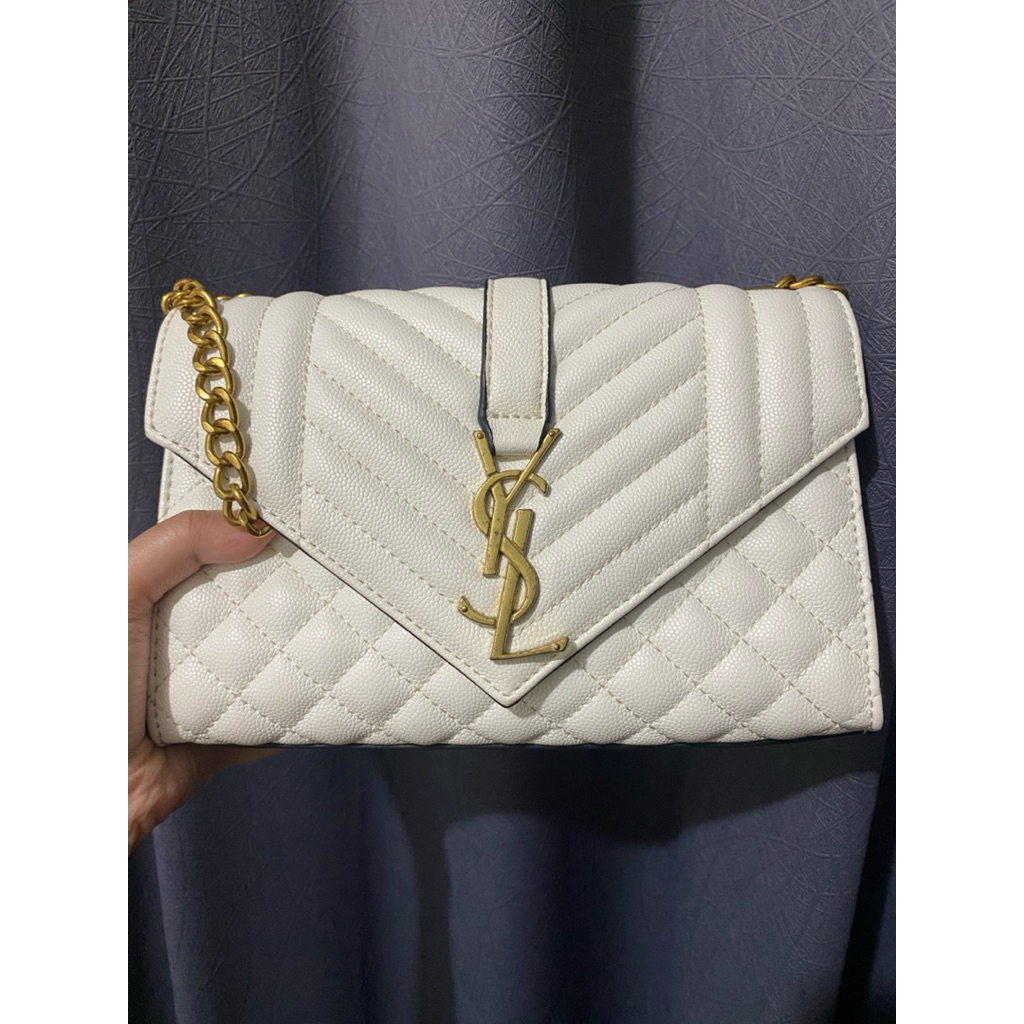 Preloved Tas Bag Mini Box Cover Wanita Cewek Gold Rantai Putih Selempang Casual Formal Kondangan