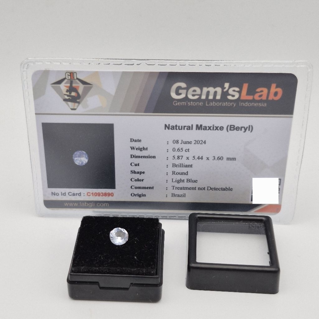 0.65 ct batu permata Natural Maxixe (Beryl), permata natural maxixe (beryl) 0.65 ct dimensi 5.87x5.4
