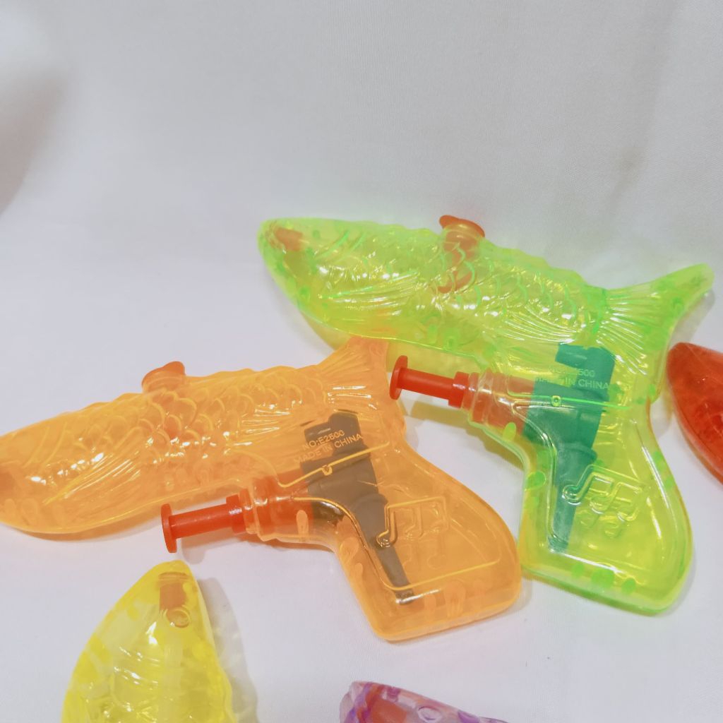 tembak air motif ikan