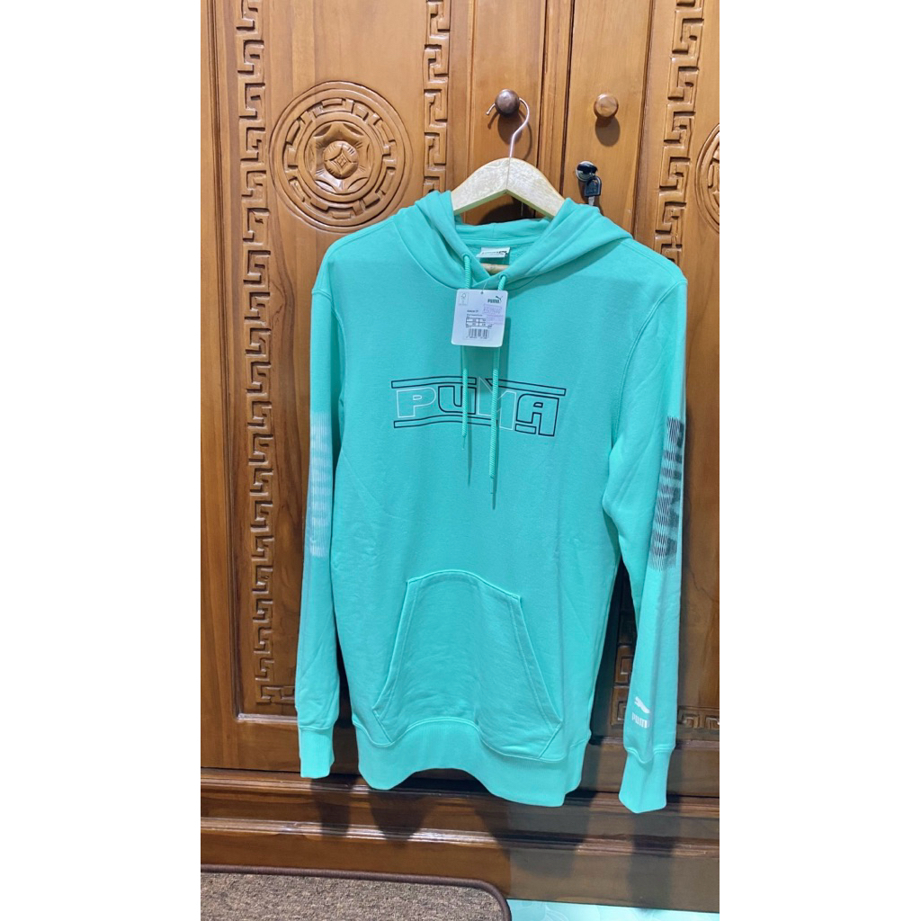 PRELOVED JAKET HOODIE MERK PUMA