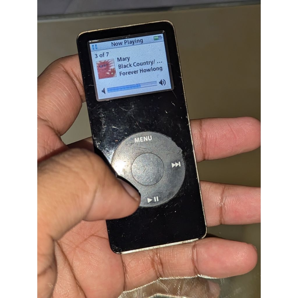 iPod nano 1st gen 2GB