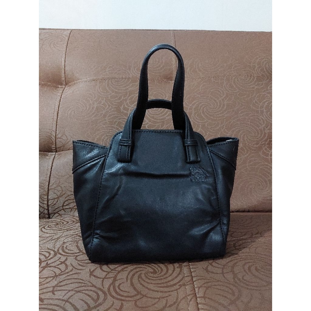 Loewe nugget bag preloved