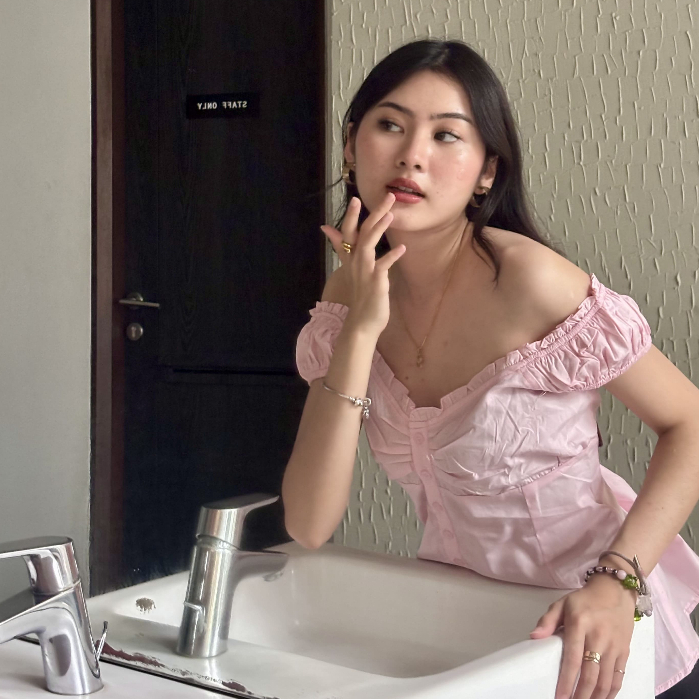 Sophilea Ruffle Top Atasan Blouse Wanita Sabrina Off Shoulder Lengan Pendek