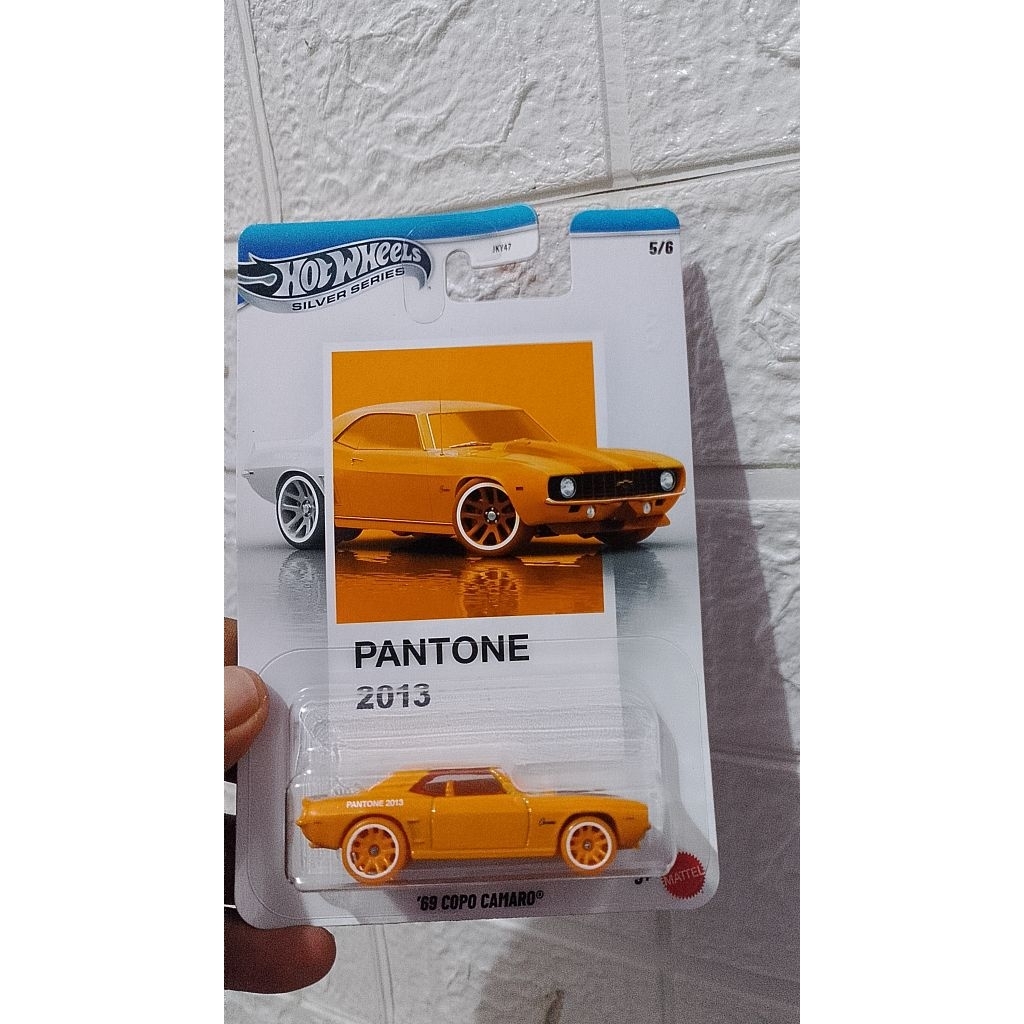 Hotwheels '69 COPO CAMARO Pantone 2013