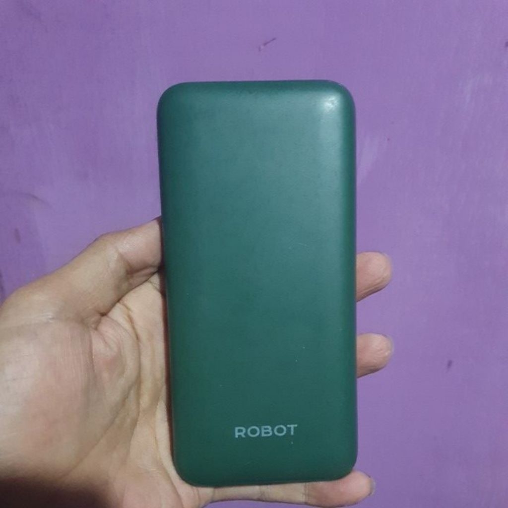 Power Bank Merk Robot Rusak