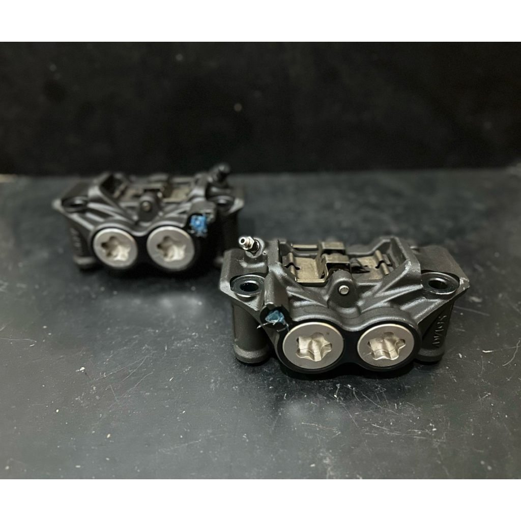 kaliper caliper depan 4p 4 piston sumitomo advios ex moge kanan kiri pitch 108 p108 original