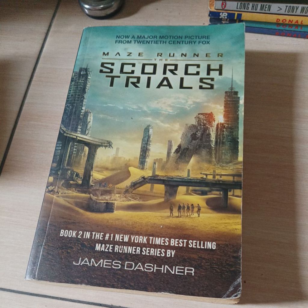 buku novel fiksi fantasi james dashner bekas original