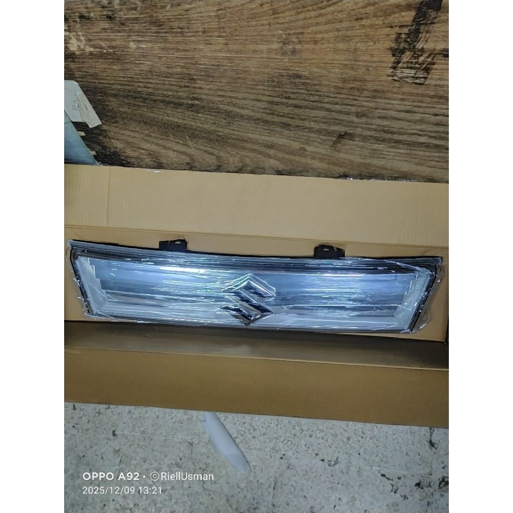 Grill Radiator Atas Suzuki Karimun Wagon R Type GS Asli Suzuki