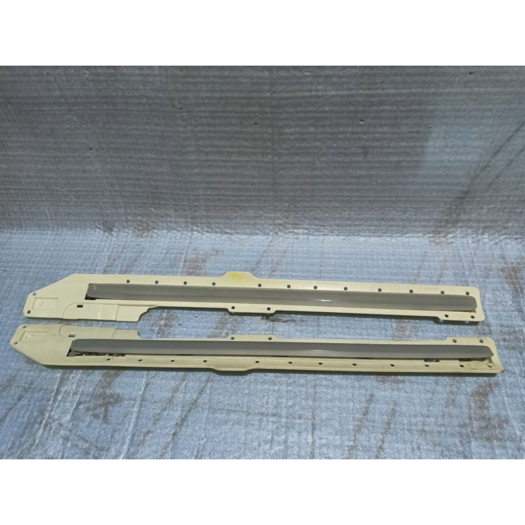 LAMPU PLAFON TENGAH LED BIRU MOBIL INNOVA ZENIX ORIGINAL