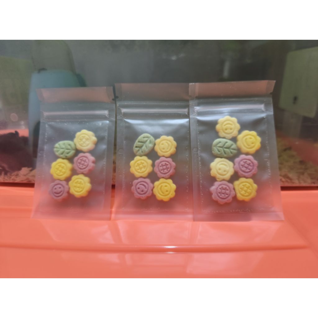 Dormice Rainbow Biscuit