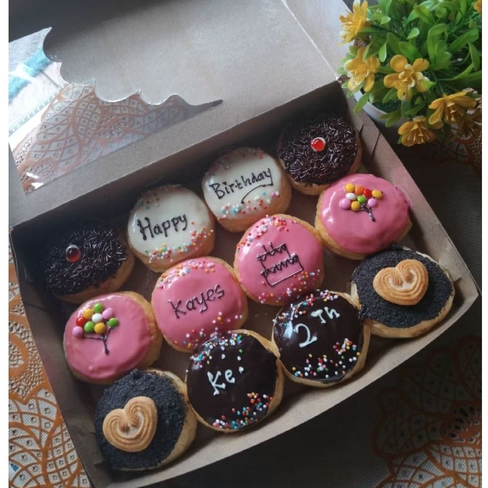 Donat Ulang Tahun Stroberi/Donat Ultah anak perempuan/Kue ultah anak perempuan (Bisa request tulisan
