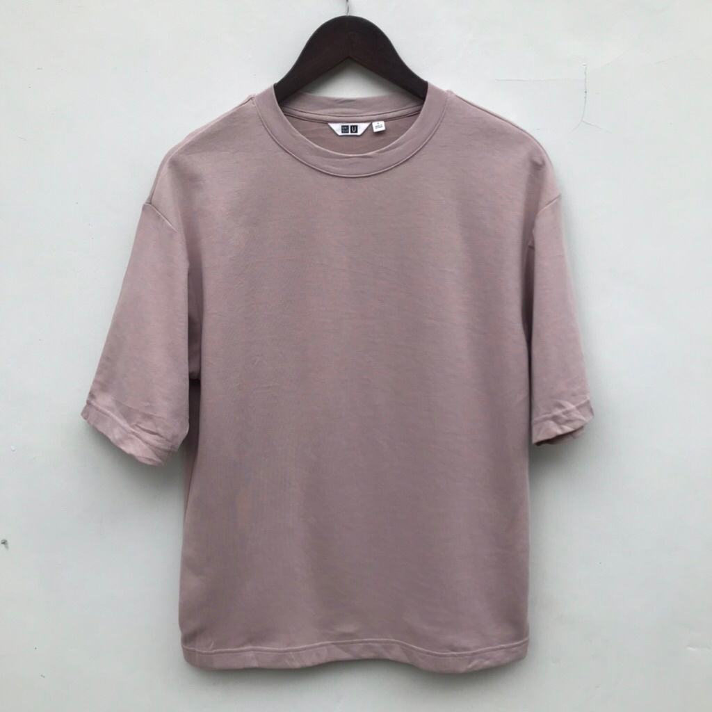 Kaos Oversized by Uniqlo Uniqlo U Airism tee sz Small