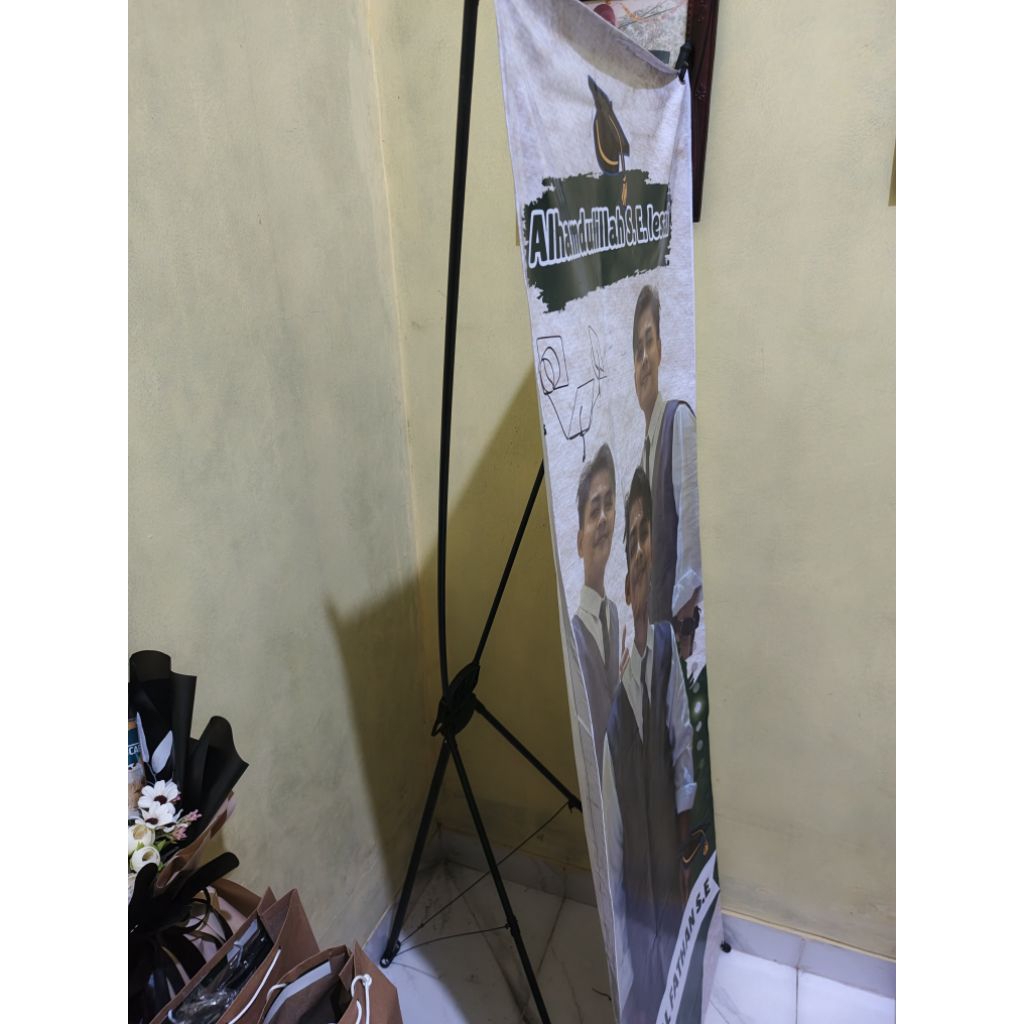 STAND Y X BANNER WISUDA SIDANG SKRIPSI BANNER PROMOSI USAHA
