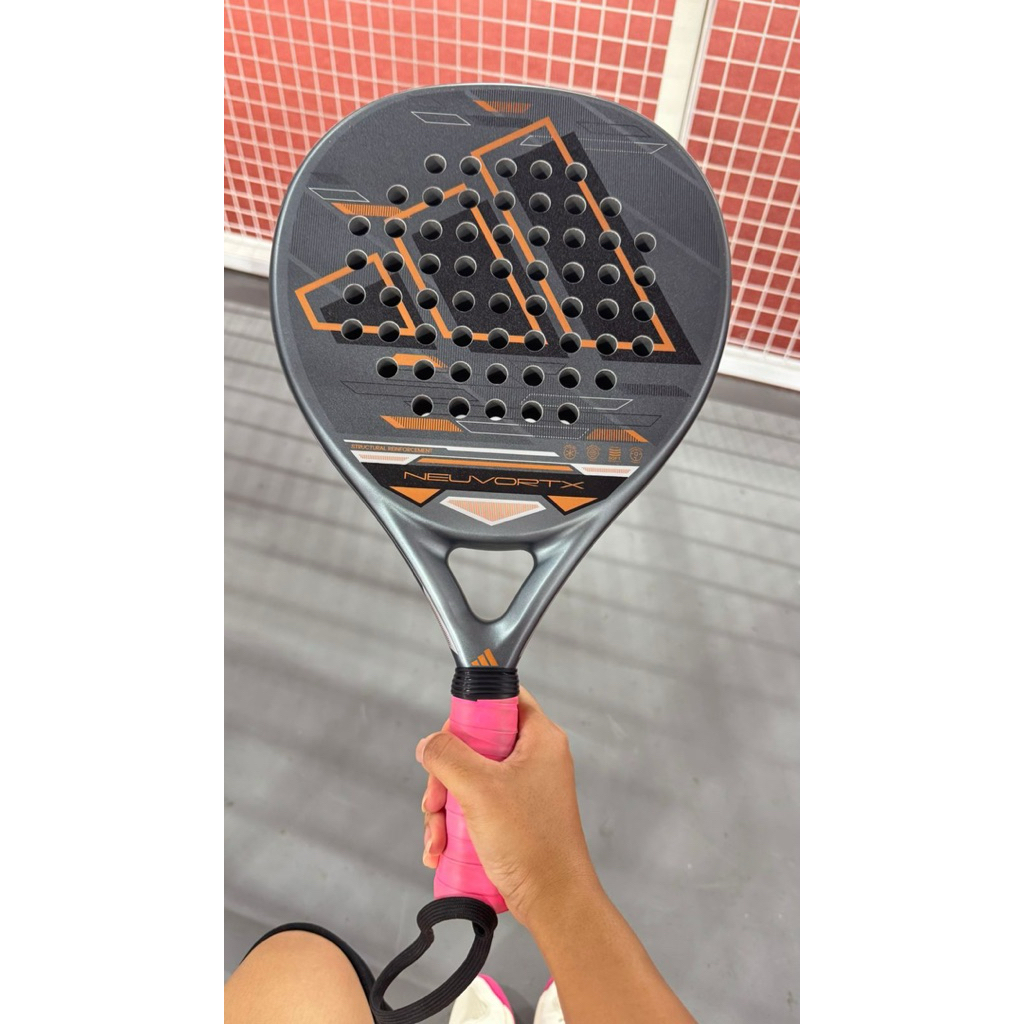 ADIDAS Neuvor TX Black Orange / Raket Padel second (preloved)