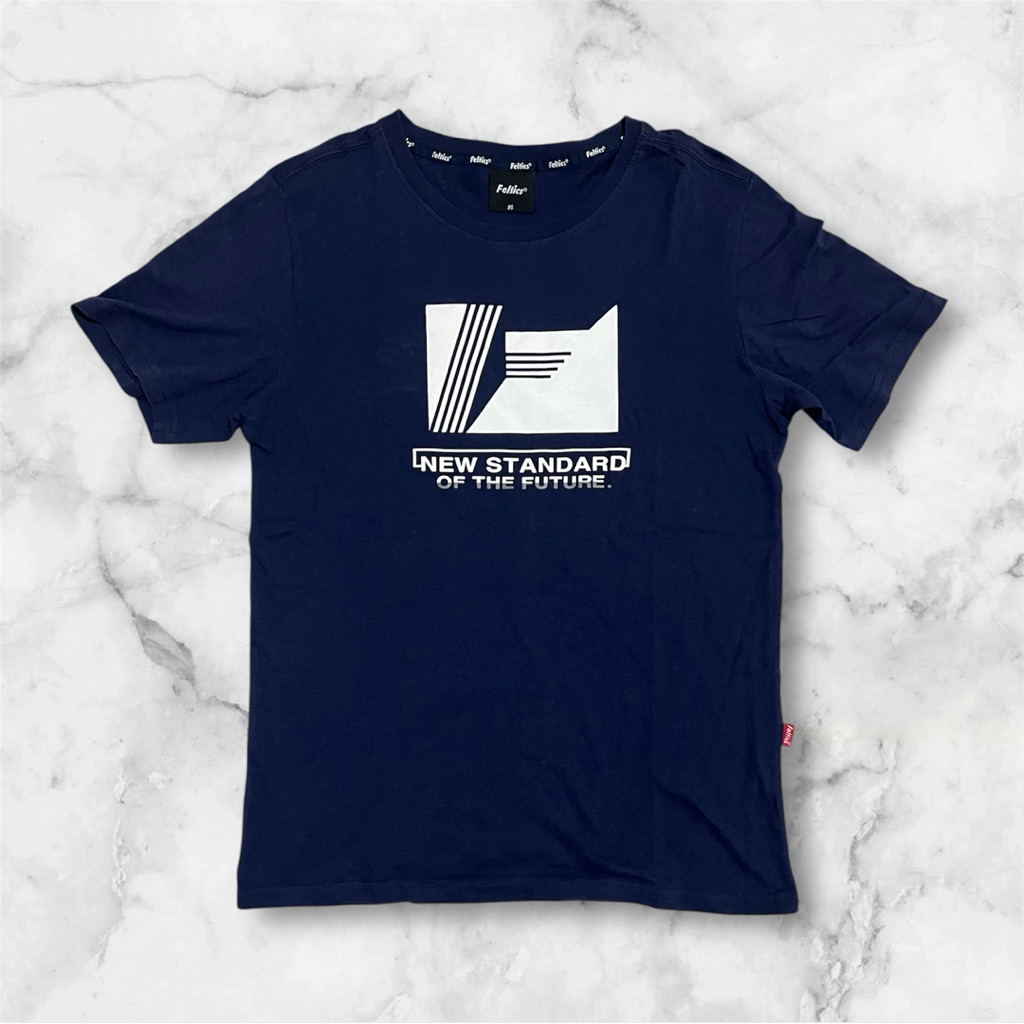 T-shirt Kaos FELTICS