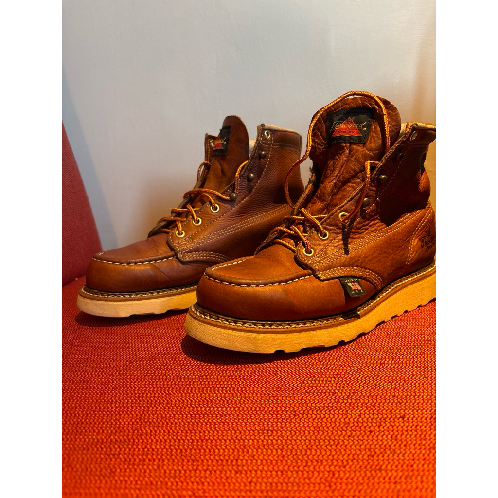 Sepatu Thorogood Moctoe