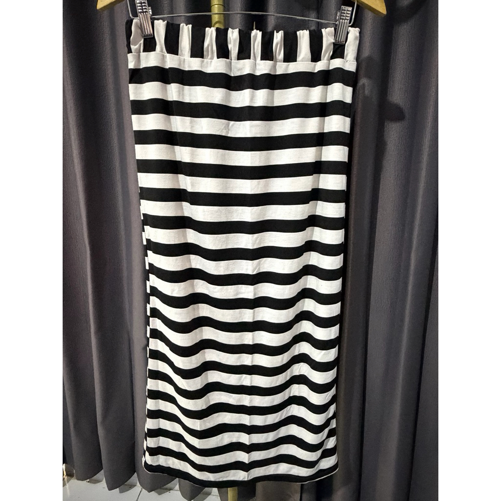 Preloved rok skirt wanita | skirt salur | skirt murah | skirt timeless