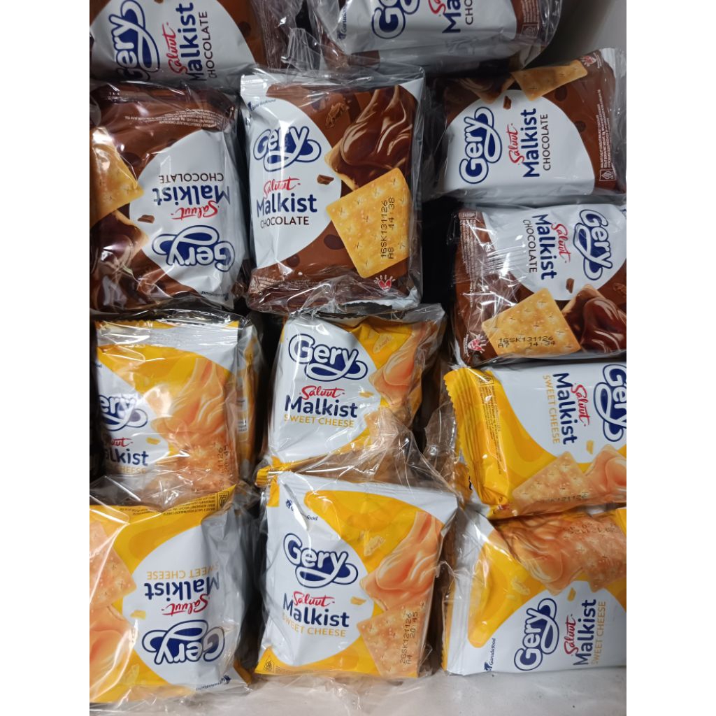 (1 RENCENG / 10 PCS ) GERY SALUT MALKIST KEJU & COKLAT 18g