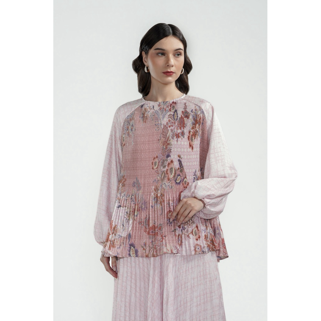 Festive Finesse Pleated Blouse - Blush Benang Jarum