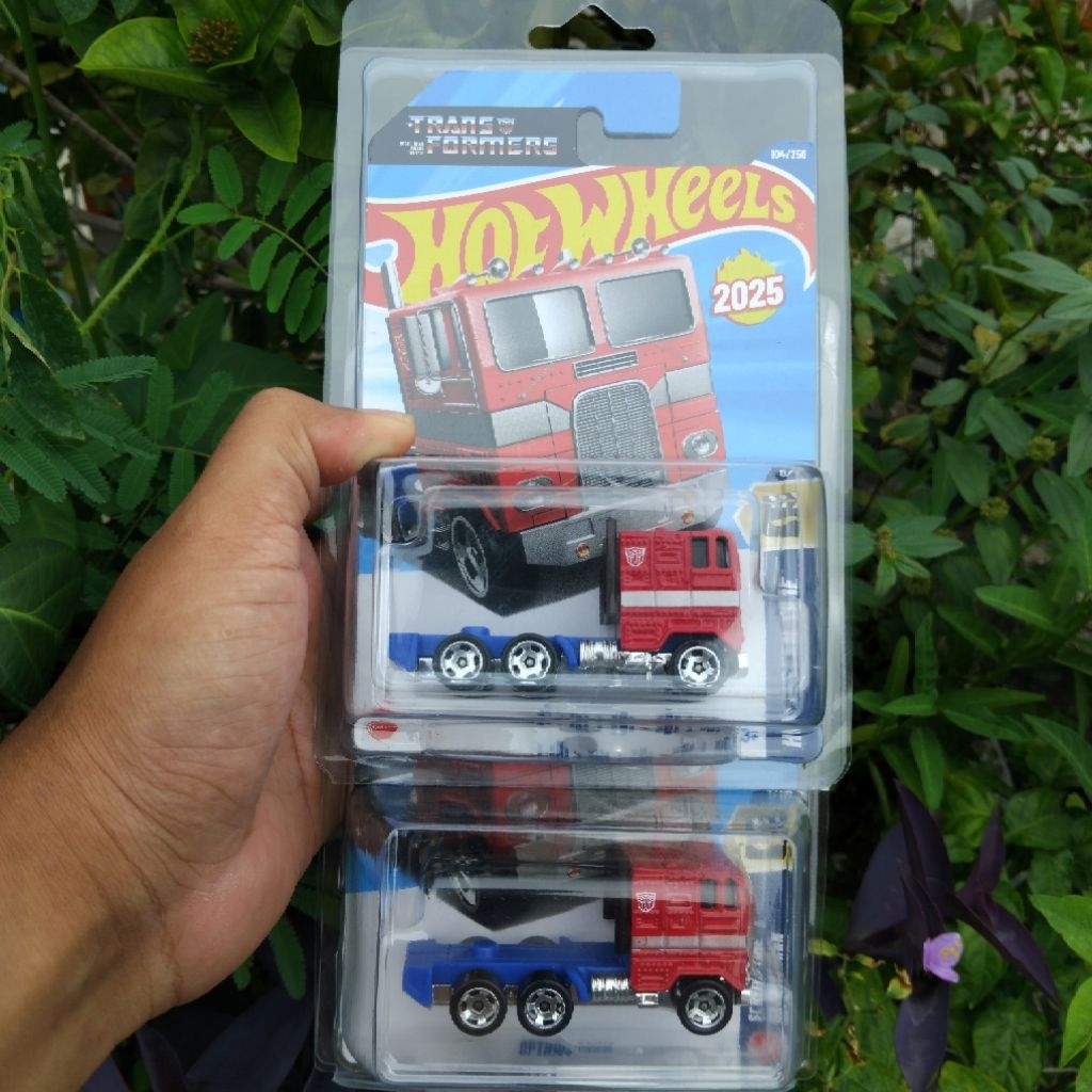 Hotwheels Optimus Prime
