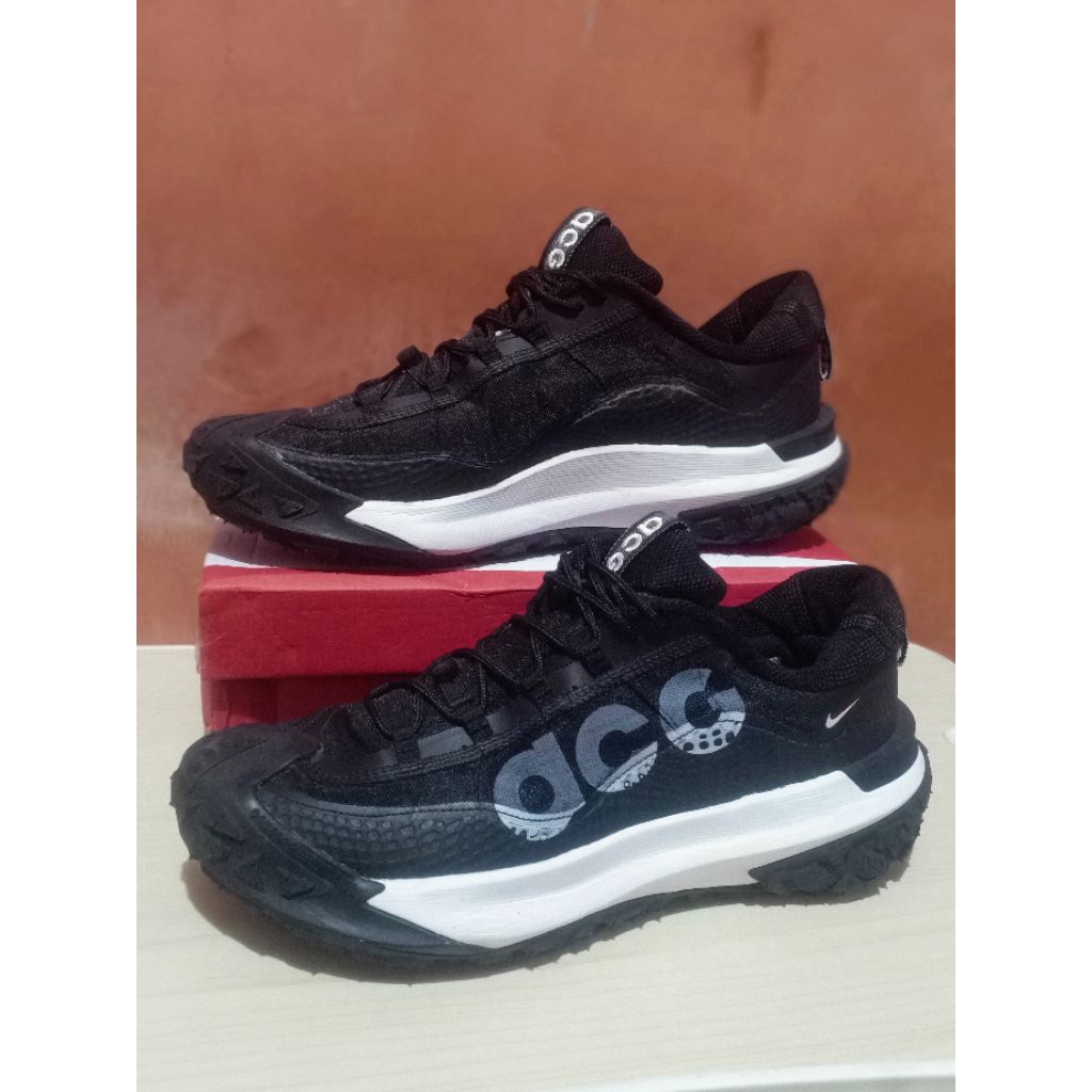 sepatu outdoor second size 46