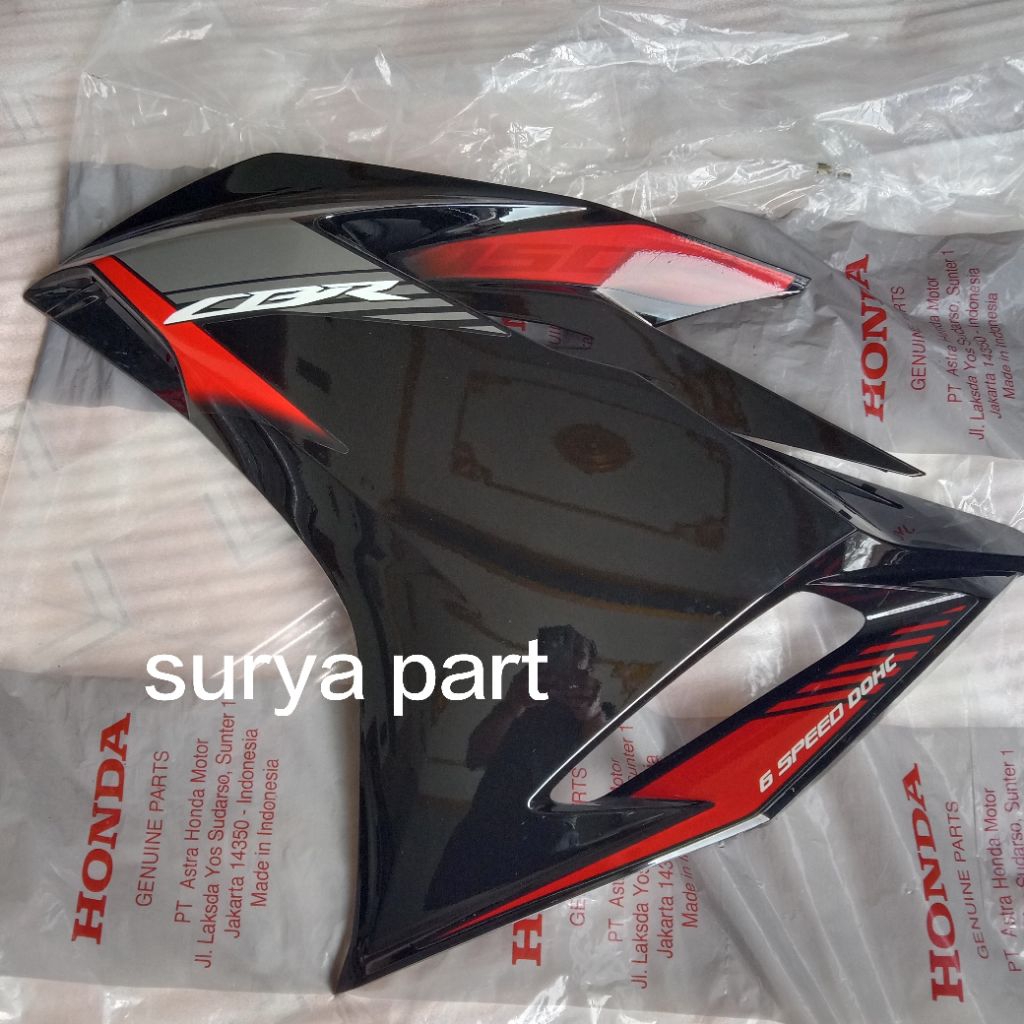 cover body depan samping sayap CBR150 CBR150R K45R hitam glossy dek depan CBR150 CBR150R K45R hitam 