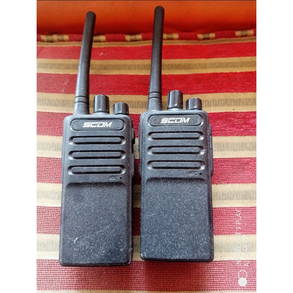 Sepasang HT SCOM 888S PRO UHF Batangan