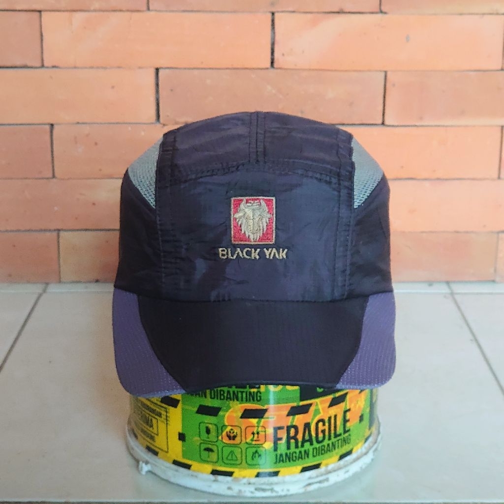 TOPI OUTDOOR BLACK YAK ORIGINAL