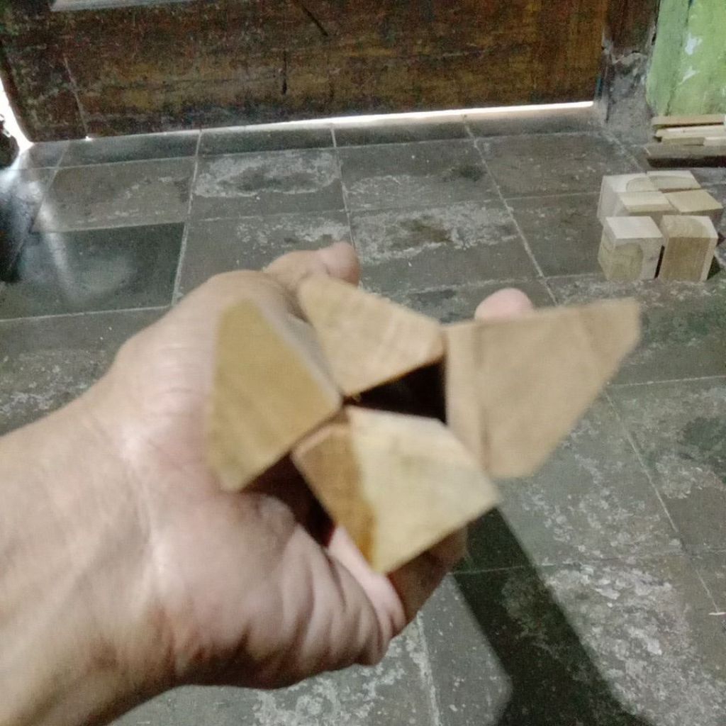 Tiang Segitiga 1,5cm... Tiang Sangkar Burung