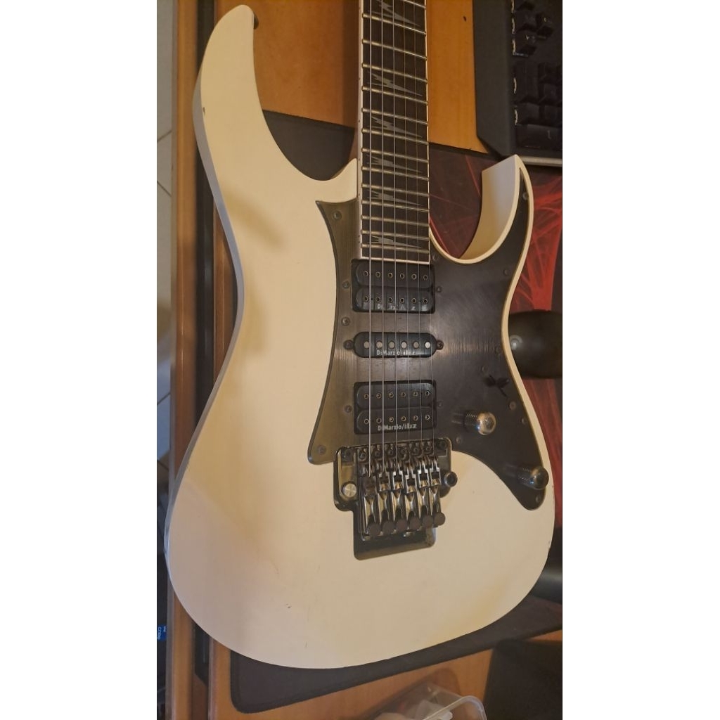 gitar / guitar Ibanez RG2550Z