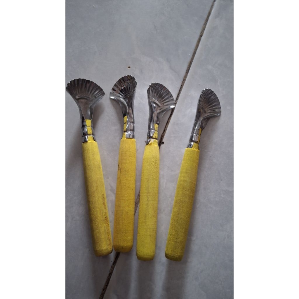 kerokan kelapa / serut kelapa