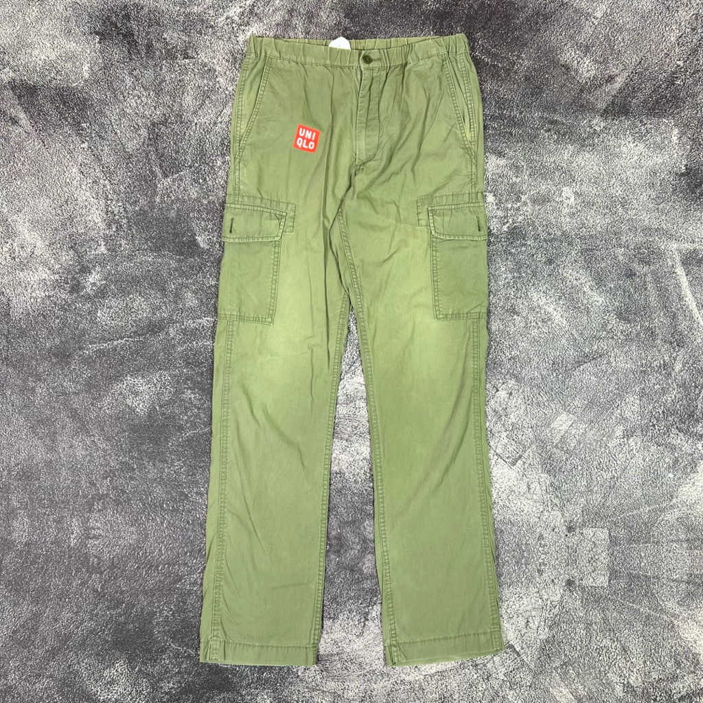 UNIQLO CARGO PANTS